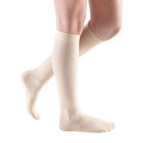 mediven sheer & soft 20-30 mmHg calf closed toe standard